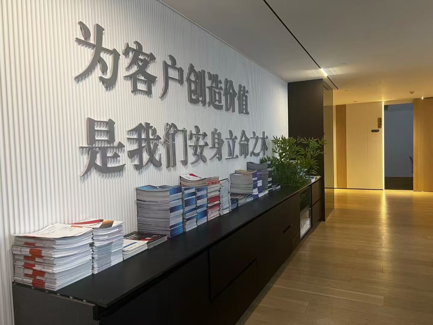 宁波甬安云：专注道闸车牌识别，赋能智慧出入口管理